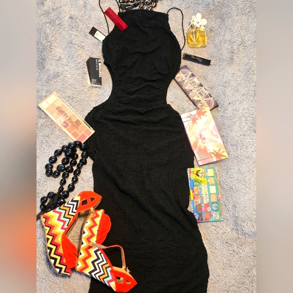 Beautiful long dress make your siluet look amazing beautiful open aside waist. M - Picture 4 of 8